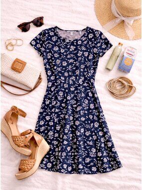 Draper James Navy Floral Dress Fit and Flare Preppy Summer Casual Size M